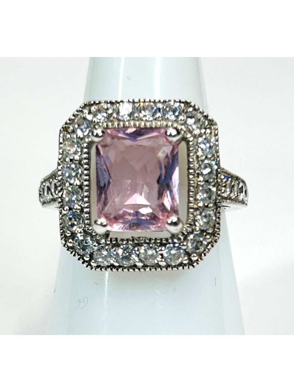 Ring Bomb Party Ring, NWOT, size 7 pink gemstone silver color band